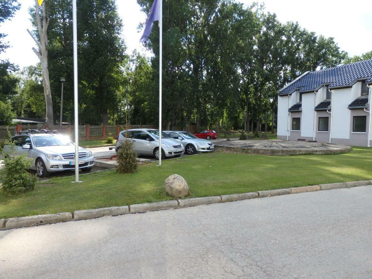 Zur Saale Weissenfels Exterior foto