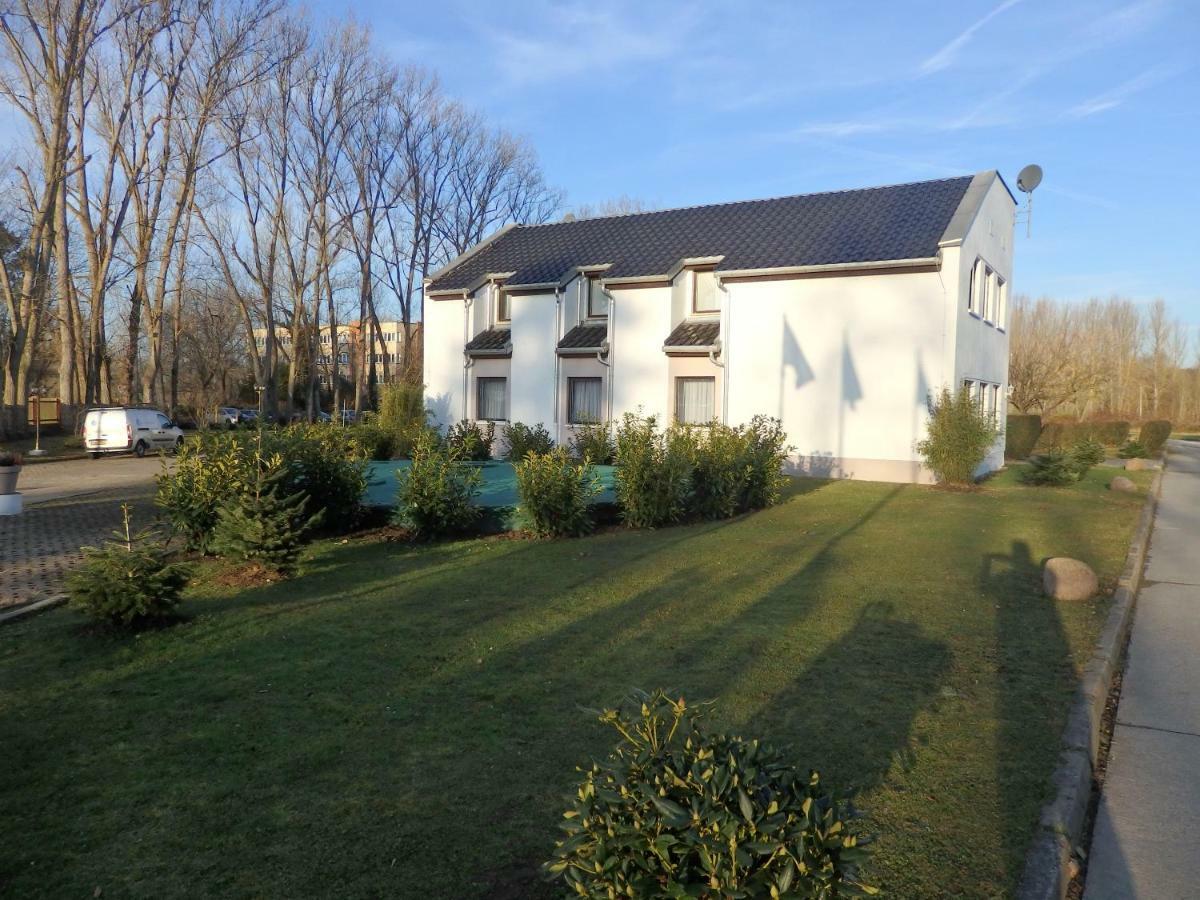Zur Saale Weissenfels Exterior foto